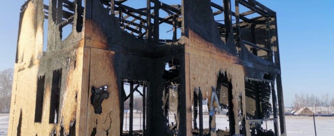 В Сернуре огнем уничтожен строящийся дом