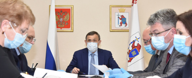 Александр Евстифеев: Медики республики получили выплаты за борьбу с коронавирусом в полном объеме
