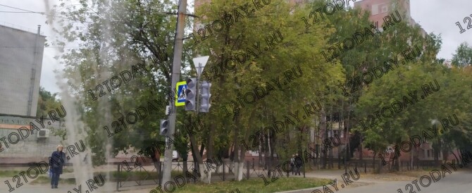 В Йошкар-Оле на перекрестке улиц Баумана и Прохорова появился светофор