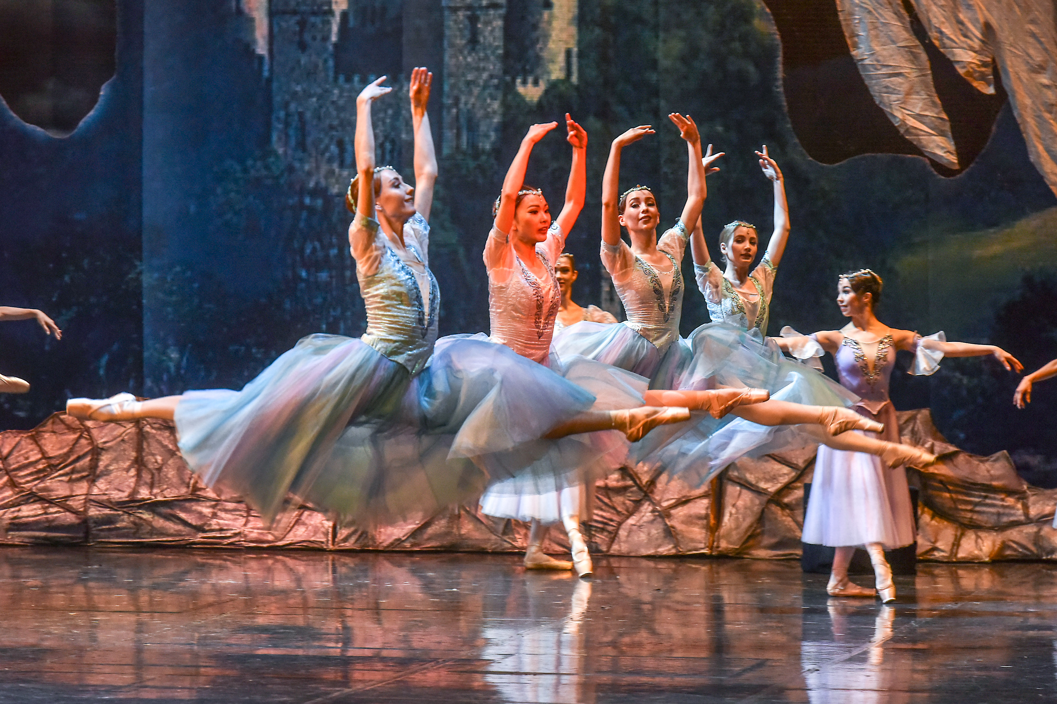 Фестиваль в честь балерины Галины Улановой завершился балетом 